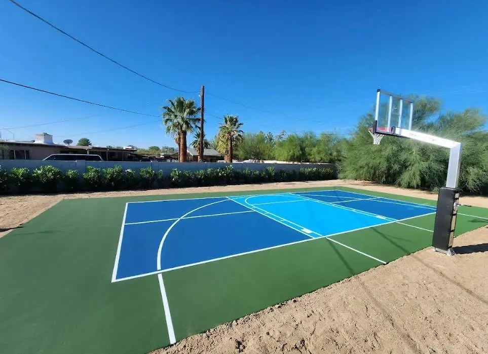 Holiday home Desert Willow - Pool Spa Pickleball Basketball Court Plus Firepit & Putting Green Scottsdale