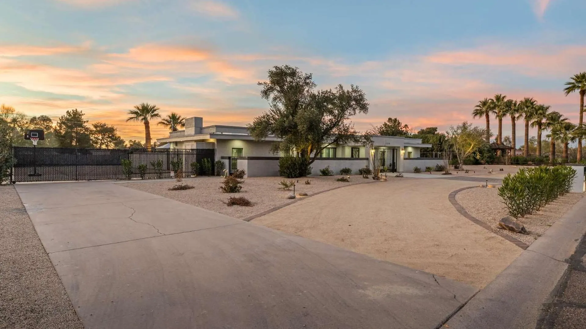 Desert Willow - Pool Spa Pickleball Basketball Court Plus Firepit & Putting Green Scottsdale Holiday home