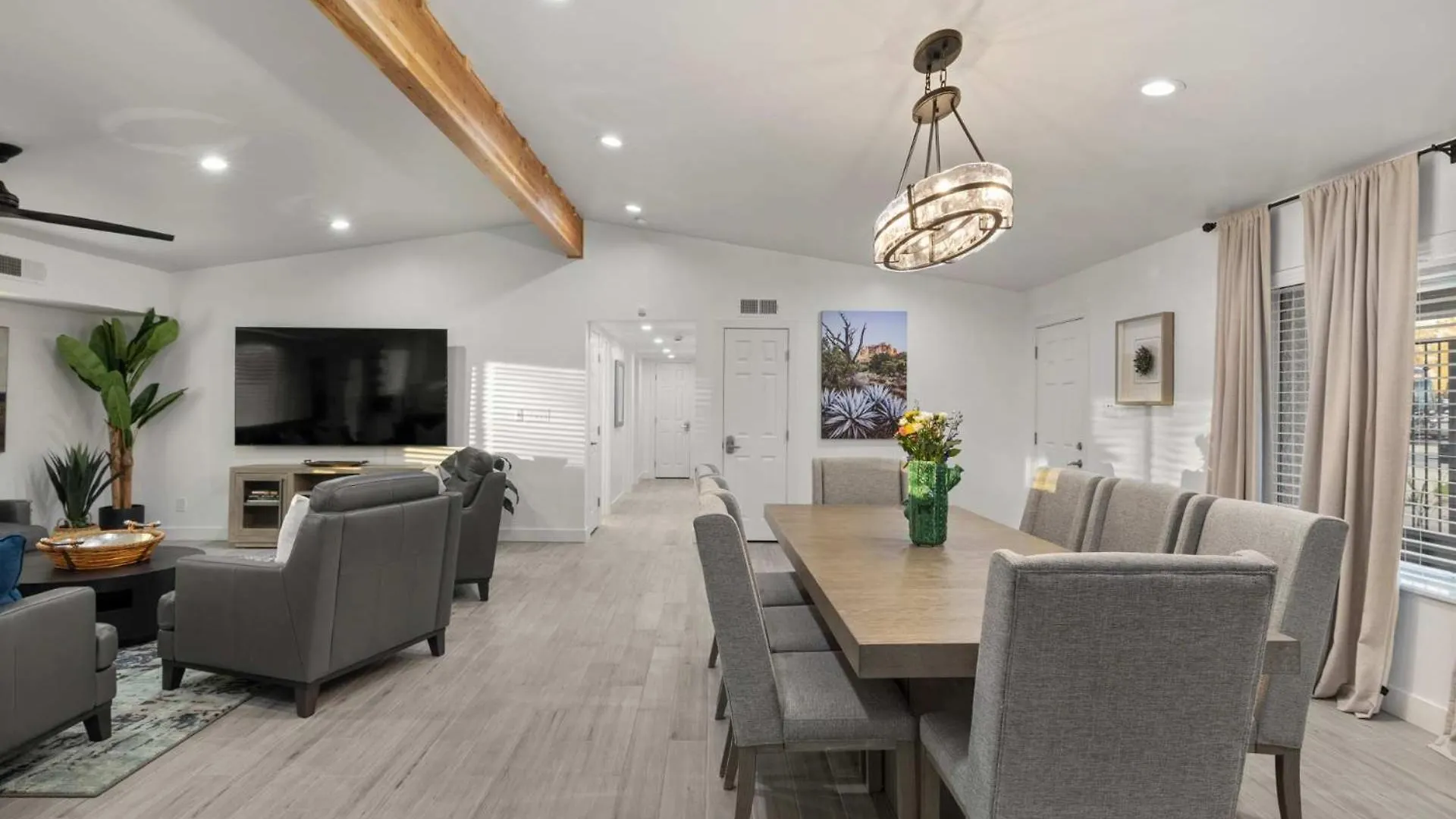 Holiday home Desert Willow - Pool Spa Pickleball Basketball Court Plus Firepit & Putting Green Scottsdale