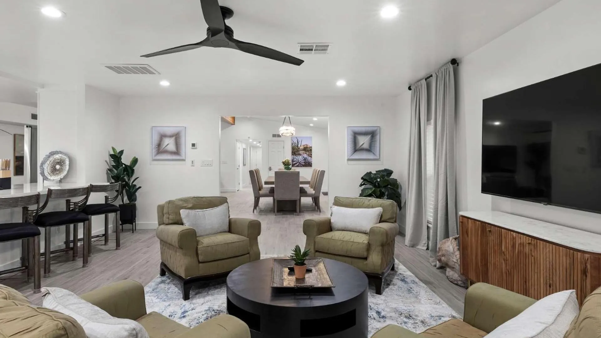 Holiday home Desert Willow - Pool Spa Pickleball Basketball Court Plus Firepit & Putting Green Scottsdale